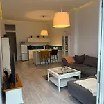 Relax-Wohnung Mit Balkon Ueber Die Weisse Elster
