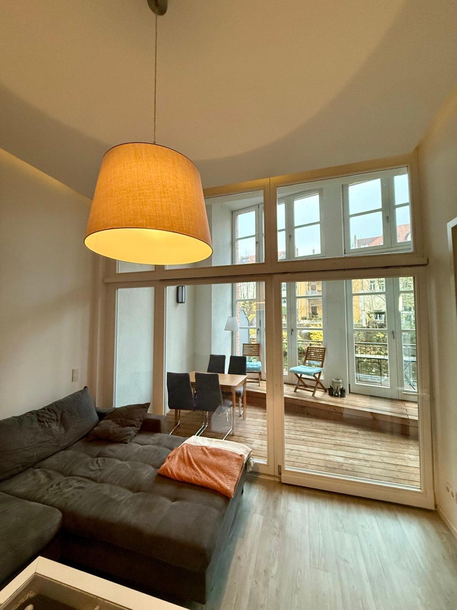 Relax-wohnung Mit Balkon Ueber Weisse Elster Apartment Leipzig