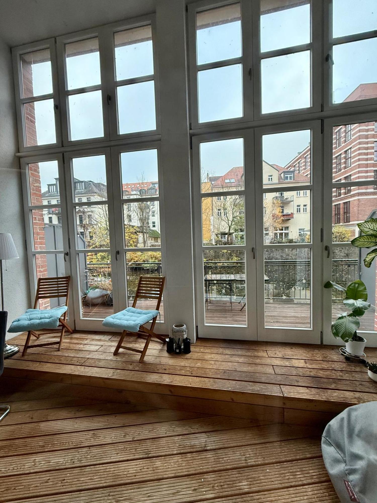 Relax-wohnung Mit Balkon Ueber Weisse Elster *